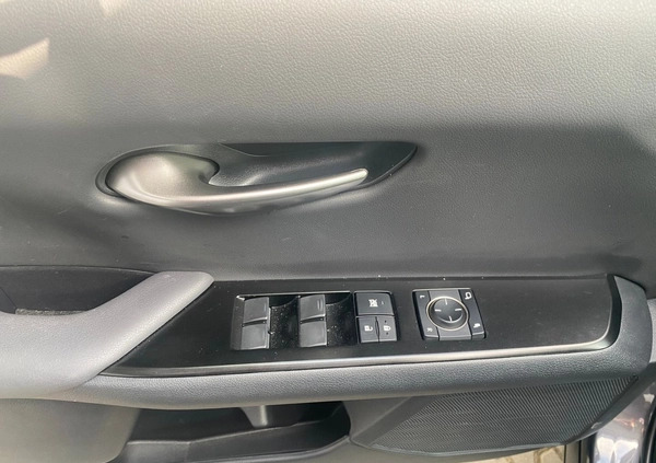 Lexus UX cena 159900 przebieg: 6367, rok produkcji 2022 z Sieraków małe 277